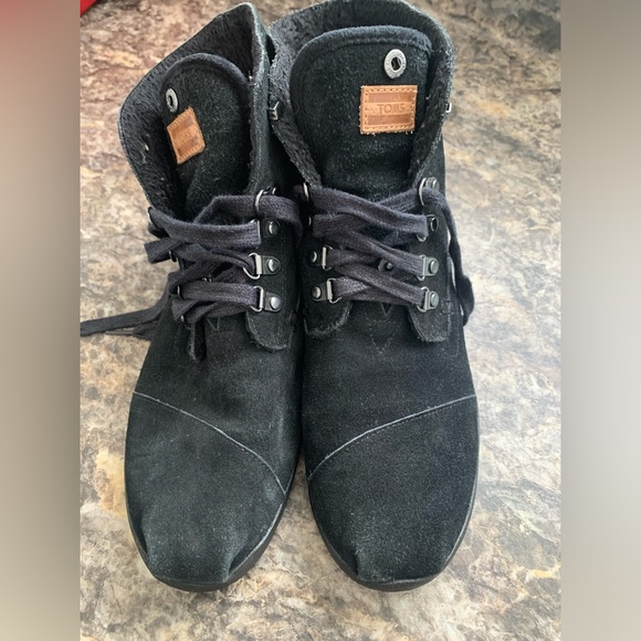 Ladies pre-owned Toms Highland Booties - Picture 1 of 10